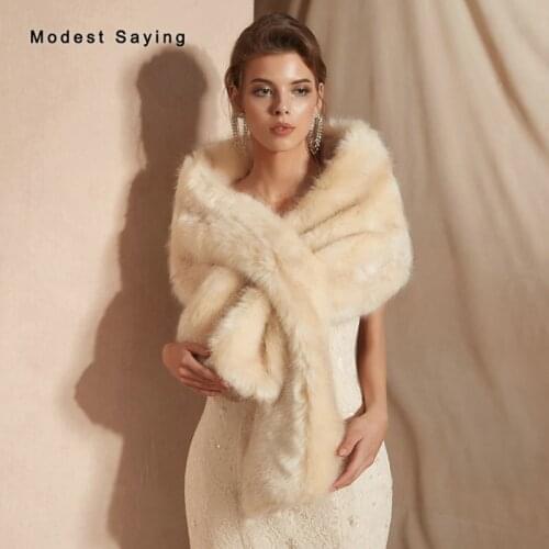 Champagne Faux Fur Wedding Shrugs 2019 New Fashion Bridal Shawls Formal Women Party Prom Stoles Warm Boleros Wedding Accessories