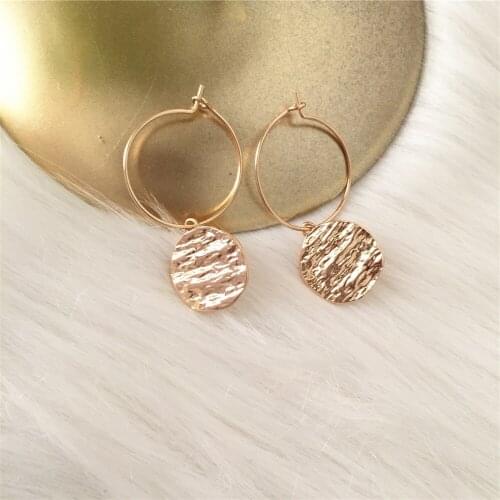 Lovely Gold Color Plating Hammered Round Disc Rough Charm Hoop Earrings For Women Daily Decoration High Quality Cute Jewelry