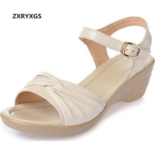 Hot Sales 2020 famous Summer Open Shoes Women Sandals Genuine Leather Shoes Sandals Plus Size Comfortable Flat Wedges Sandals