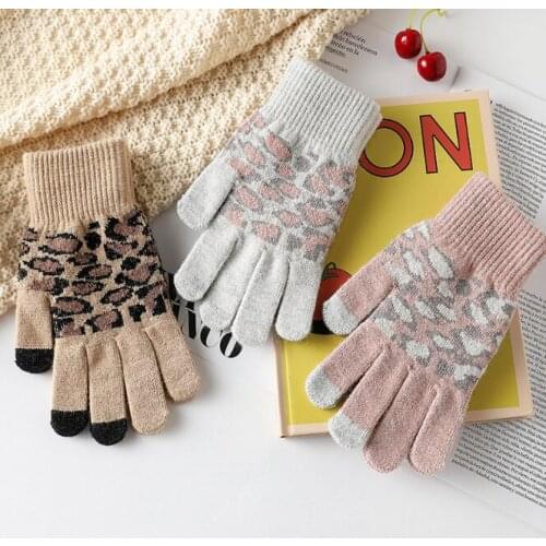 Womens gloves cute and warm in autumn and winter leopard print jacquard touch screen knitted woolen finger gloves