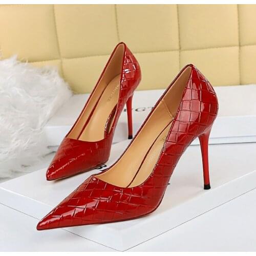 2021 Sexy Women 9.5cm High Heels Pumps Lady Leather Serpentine Pointed Toe Heels Female Stiletto Scarpins Wedding Fetish Shoes