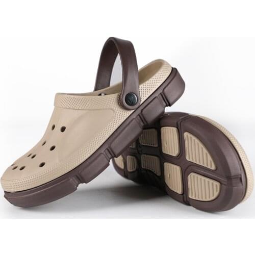 2021 Sandals Croc Hole Shoes Men Beach Shoes Light Sandals Home Slippers Outdoor Summer Wading Sneaker Leisure Shoes Big Size