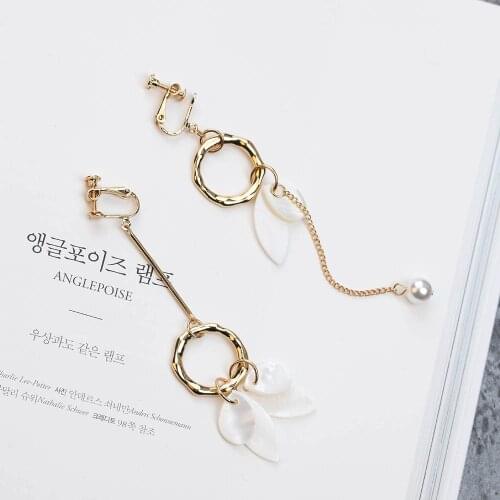 JIOFREE 2017 Korean Fashion Elegance Clip On Earrings Asymmetric Simulated Pearl Shell Leaves boucle d'oreille femme