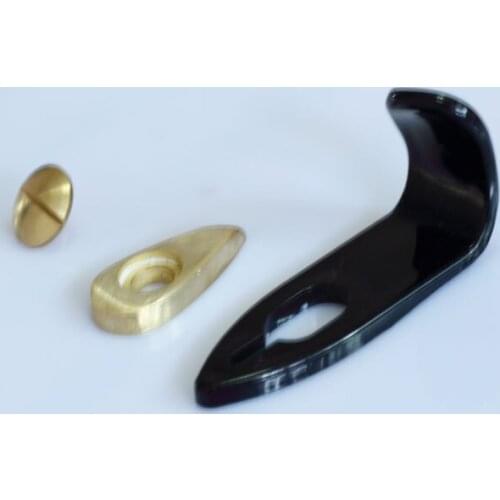 1 PCS saxophone hand hook, the saxophone refers to drag, the saxophone holding, the saxophone accessories