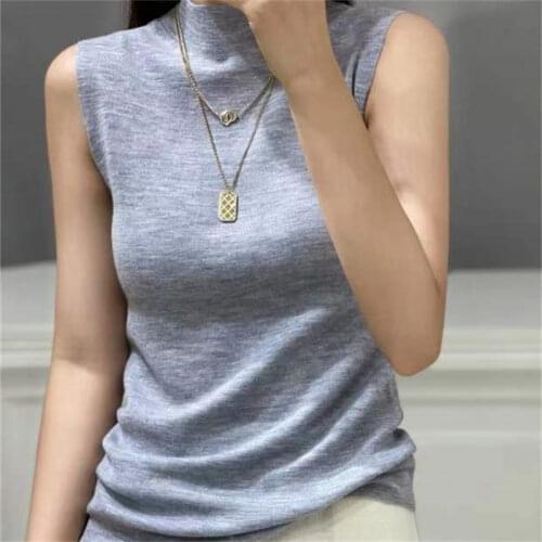 Four Seasons Mo Ze Women's T-shirts