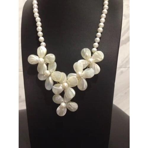Natural sea shell flower necklace with fresh water pearl chain 50CM romantic cute fashion women jewelry free shipping