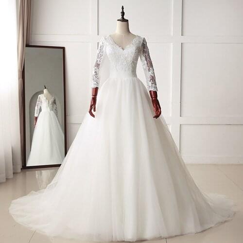 Three Quarter Sleeve Elegant Wedding Dress V-neck Simple Bruidsjurken White Bridal Desses Button Back Suknia Slubna