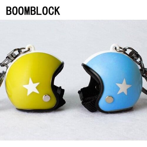 1Pcs Creative Motorcycle Safety Helmet Car Keychain for Ford Focus 2 3 VW Passat B6 B5 B7 B8 Toyota Avensis Skoda Rapid Fabia