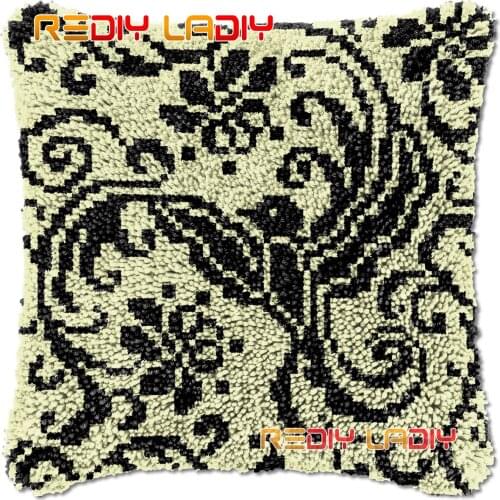 Latch Hook Cushion Black Bird DIY Needlepoint Kits Chunky Acrylic Yarn Arts Crocheting Lofty Pillow Case Hobby & Crafts