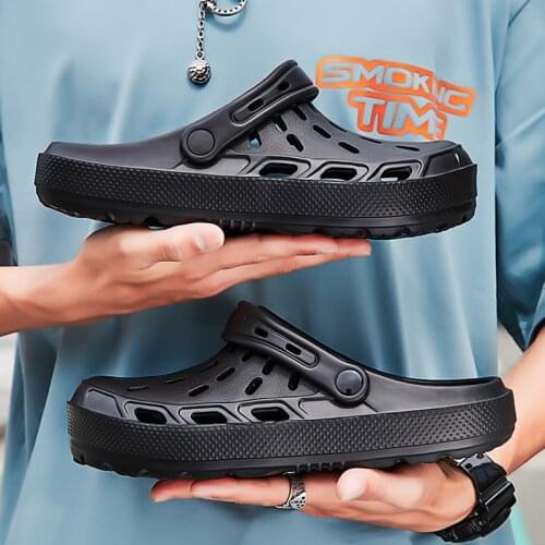 2021 Summer New Sandals Men Beach Sandals Crocks Shoe Couple Home Slippers Garden Cool Garden Shoes Men and Women Beach Flat