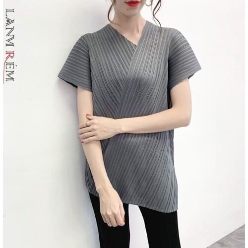 LANMREM 2021 summer new pleated clothing for women v collar loose casual short sleeve tops famale irregular fashion WH725