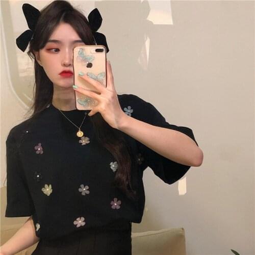Summer 2021 new Korean pearl top niche design female flower loose and thin short-sleeved T-shirt
