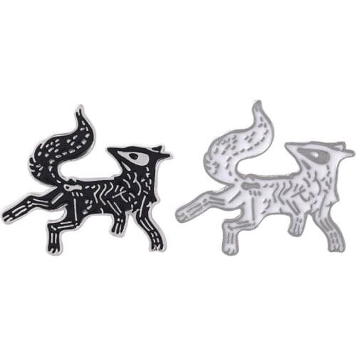 Fox Metal Enamel Brooch Black and White Fox Skeleton Stone Badge Pin Unique Trendy Costume Backpack Jewelry Accessories Gift