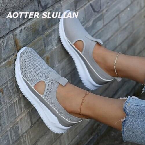 Breathable Mesh Platform Pink Sneakers Women Slip on Soft Ladies Casual Pointed Running Shoes Female Light Knit Flats Sock Shoe