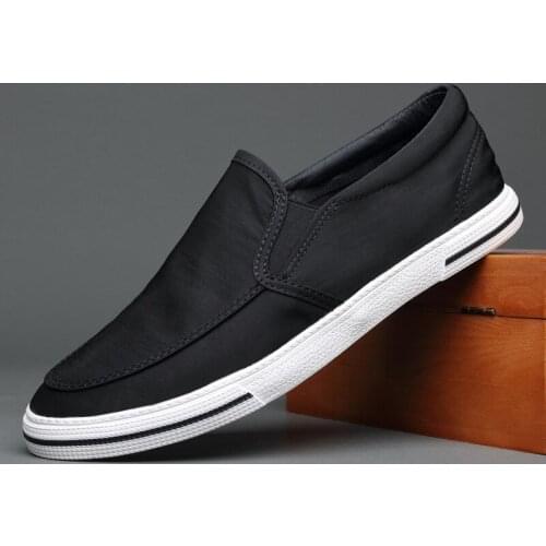 New Mens Vulcanized Shoes Slip-on Loafer Shoes Breathable Korean Style Sneakers Flats Fashion Men Casual Canvas Shoes