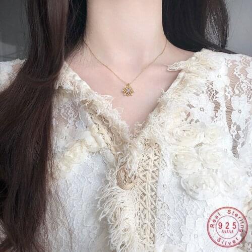 925 Sterling Silver Vintage Palace Style Natural Moonstone Hollow Pendant Necklace Women Simple Luxury Dress Jewelry Accessories