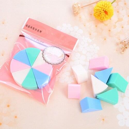 8Pcs Pack Triangle Shaped Candy Color Soft Face Cleaning Pad Puff Cosmetic Puff Clean Sponge Wash Face Makeup Sponge Gifts
