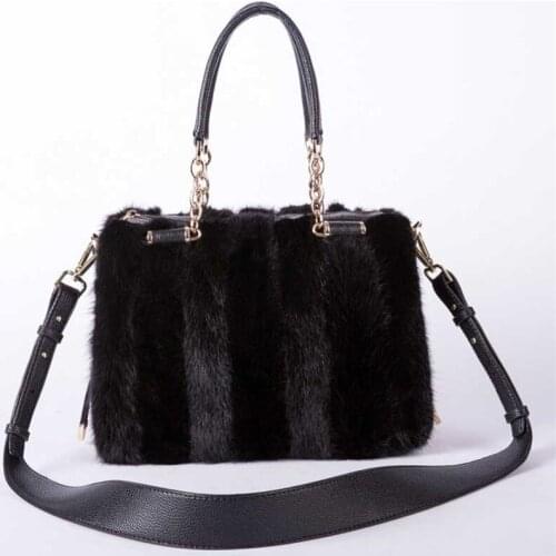 2019 New Fashion Real Mink Fur Bag Fur Mini Black Bag Female Is Going Out To Party Fashion Mini Warm Bag