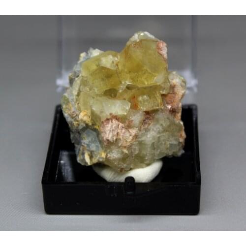 New mineral!100% Natural Rare yellow fluorite mineral specimens Stones and crystals Healing crystal send box box size 3.4cm