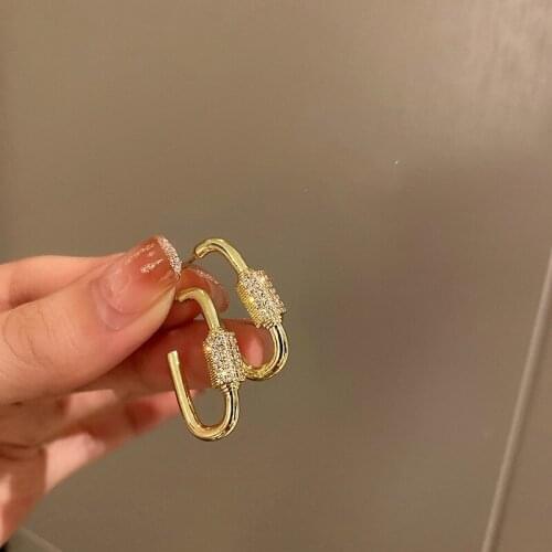 New Arrival Fashion Drop Earrings Metal Trendy Geometric Women Dangle Earrings Female Retro Port Style C-shaped Earrings