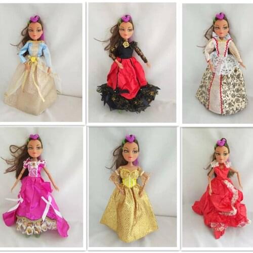 28cm doll with makeup sandra doll body childrens doll toys Part of Bratz doll can wear it. Its cool