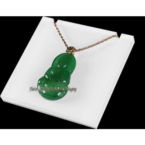 Newest 2019 Cream Acrylic Necklace Stand Jewelry Holder Necklace Case Jewellery Organizer Necklace