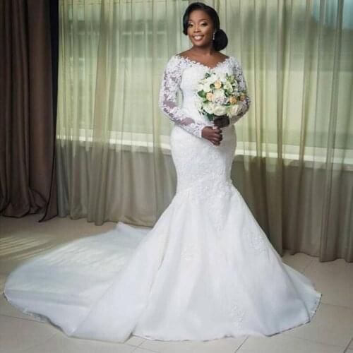 Vintage Plus Size Mermaid Tulle Wedding Dresses Bridal Gowns V-Neck Long Sleeve Lace Appliqued Sweep Train Robe De Mariee