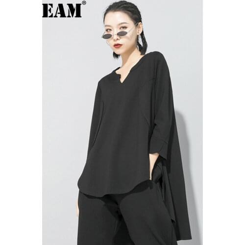[EAM] Women Black Brief Back Long Temperament Long T-shirt New V-Neck Long Sleeve Fashion Tide Spring Autumn 2021 1S188