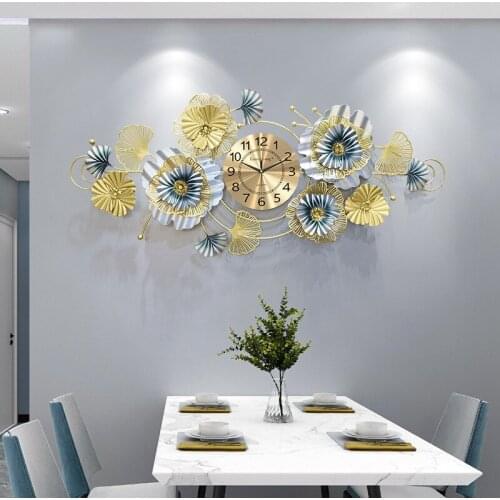 Love makeup creative luxury wall clock table living room home fashion modern minimalist Nordic silent clock atmosphere