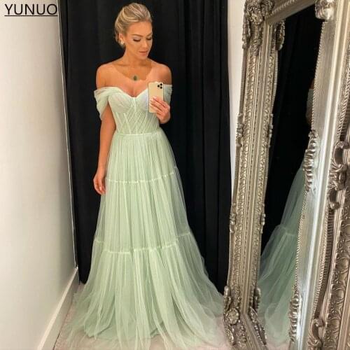 YUNUO Light Green Tulle Long Prom Dresses Pleated Off the Shoulder Plus Size robes de soirée Evening Dress for Women Party