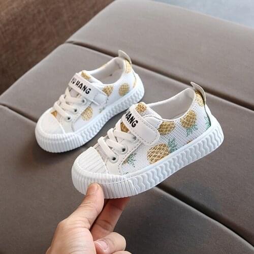 New Kids Shoes Girls Sneakers Mesh Breathable Baby Girls Toddler Shoes Strawberry Pineapple Fruit Print Children Casual Sheos