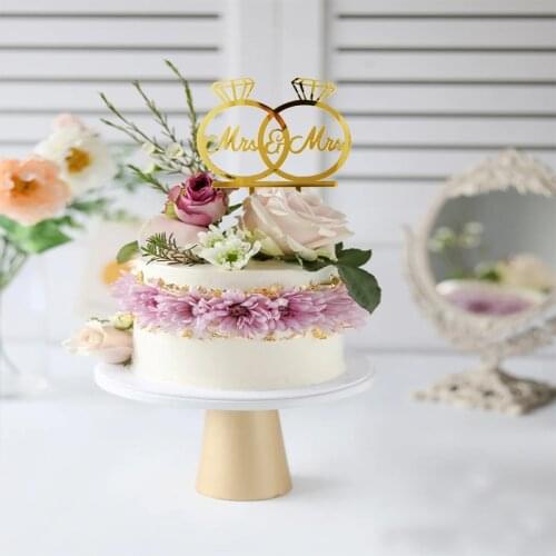 Mrs and Mrs Acrylic Same-sex Wedding Cake Toppers Golden Ring Baking Cake Toppeers for Lesbian Wedding Cake Decorations Supplies