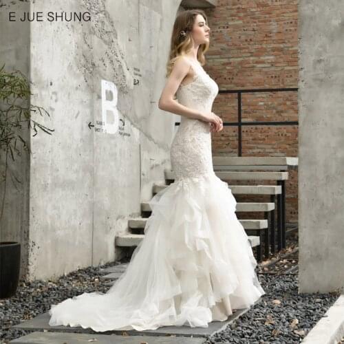 E JUE SHUNG Vintage Lace Appliques Luxury Mermaid Wedding Dresses V-Neck tiered Wedding Gowns Bridal Gowns