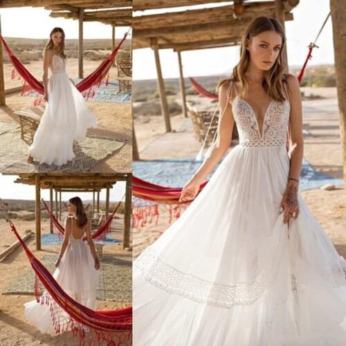 Bohemian Wedding Dresses Spaghetti Straps V Neck Lace Boho Bridal Gowns Floor Length Beach A-Line Backless Robe De Mariee 2021