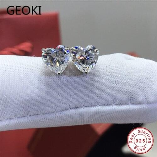 Geoki Luxury Passed Diamond Test Total 2 Ct Perfect Cut D Color VVS1 Heart Moissanite Earrings 925 Sterling Silver Stud Earrings