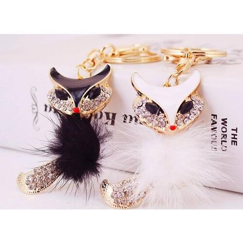 Creative Fashion Car Pendant Key Chain Luxury Furry Ball Cute Seductive Fox Key Ring Package Pendant