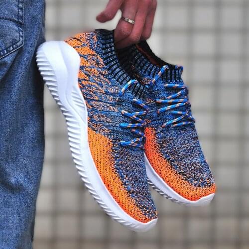 WIENJEE Men's White Sneakers