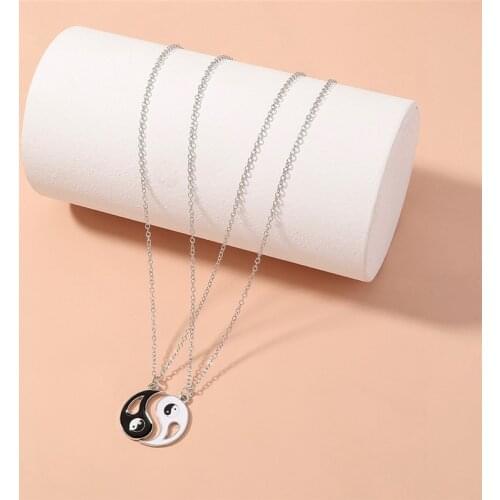 Tai Chi Yin and Yang Gossip Couple Necklace Simple All-Match Clavicle Chain Personality Charm Jewelry Valentines Day Gift