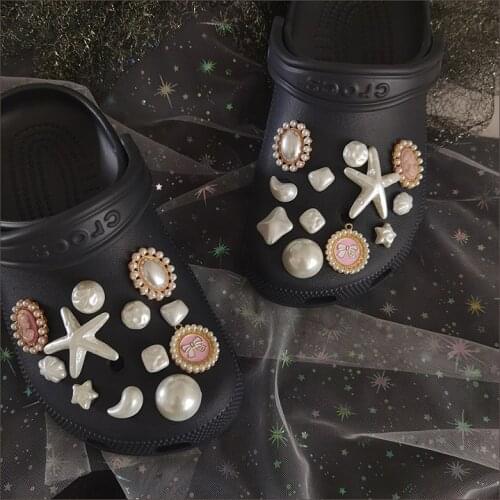 Bundle Vintage Croc Charms for DIY New Brand Shoe Charms Designer Fashion Pearl Croc Shoe Luxury Elegant Shoe Accessories