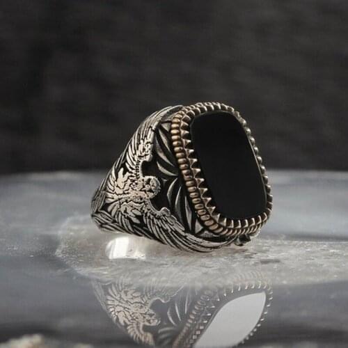 2021 Ring Male Korean Fashion Gothic Accessories Simple Golden Black Gemstone Mens Eagle Animal Ring Gold Jewelry