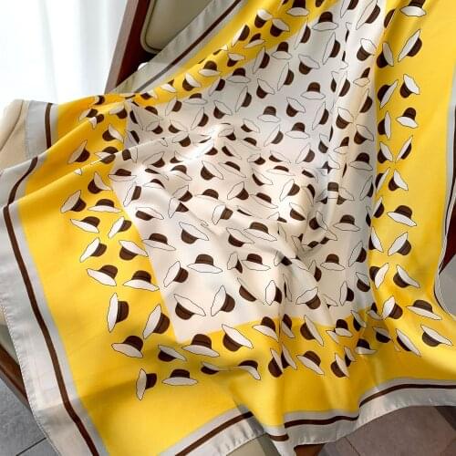 New fashion sense small square scarf female hat printed multifunctional Decorative summer sunscreen scarf Headband tyin