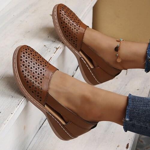 Spring Autumn Women Hollow Out Sandals Fashion Round Toe Outdoor Flats Female Casual Shoes Ladies Platform Sandalias