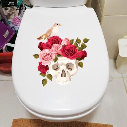 ZTTZDY 21.9×24CM Creative Rose Wreath Skull Personality Bathroom Toilet Decor Home Wall Stickers T2-1534