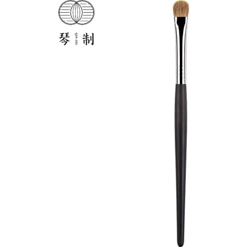 QINZHI Professional Handmade Make Up Brush G091 Medium Eye Shadow Brush Soft Resilient Weasel Hair Makeup Brushes