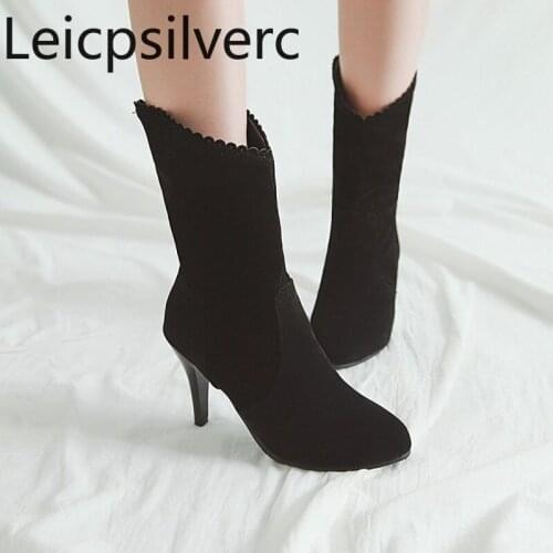 Womens Boots Autumn And Winter The New Flock Comfortable fashion Round head High heel Middle tube Womens shoes plus size 31-44