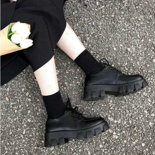 Unmdb Women's Hidden Platform Shoes