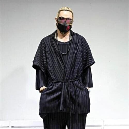 Large Korean summer fashion mens new fashion corrugated loose casual lace up short sleeve cardigan