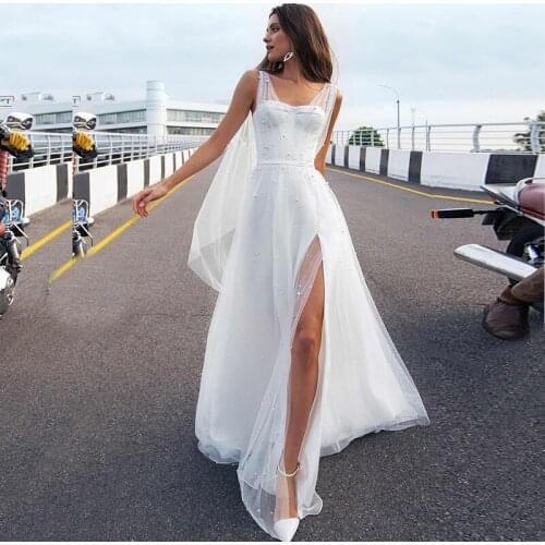 2021 Hot Sale Beach Sleeveless Bridal Wedding Gowns Side Slit V Neckline Pearls Wedding Dresses for Bride Lace Up Back On Sale