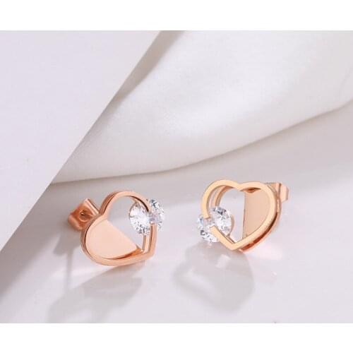Fashion Exquisite Simple Heart-shaped Earring Luxury Women Inlay Zircon Titanium Steel Earring Romantic Women Valentine Day Gift