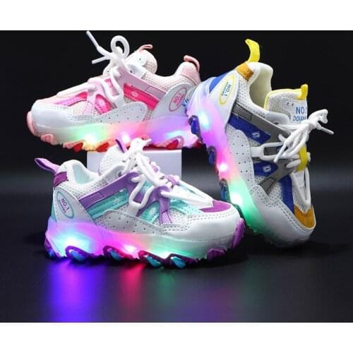 Children LED light sports shoes 2021 spring and summer new mesh breathable multi-color splicing casual sports shoes